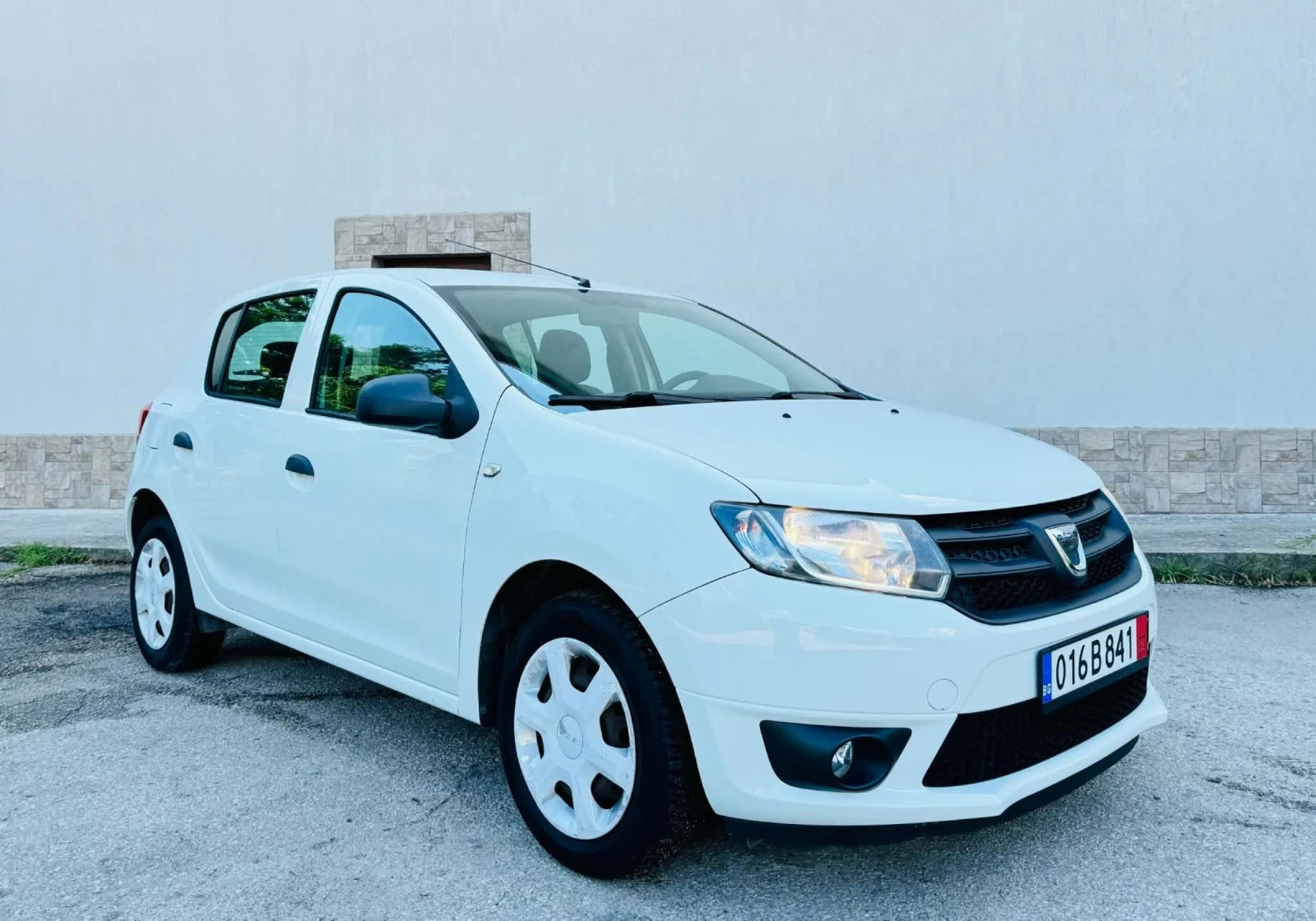 Dacia Sandero ГАЗ* МУЛТИМЕДИЯ , снимка 3 - Автомобили и джипове - 55148940