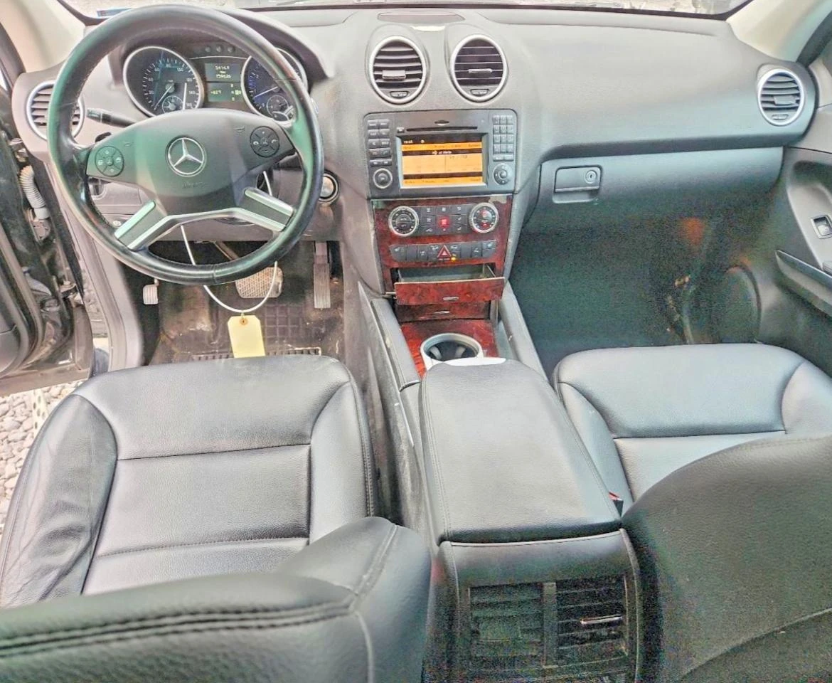 Mercedes-Benz ML 550 4MATIC| KEYLESS| КАМЕРА| ПОДГРЕВ, снимка 8 - Автомобили и джипове - 56022511