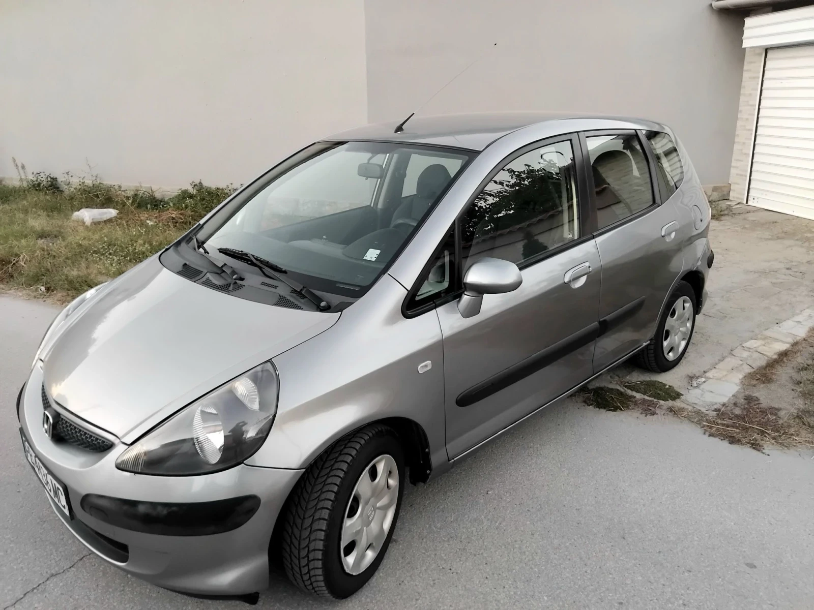 Honda Jazz 1.4i.80k + КЛИМА. БЕНЗИН , снимка 3 - Автомобили и джипове - 56043570