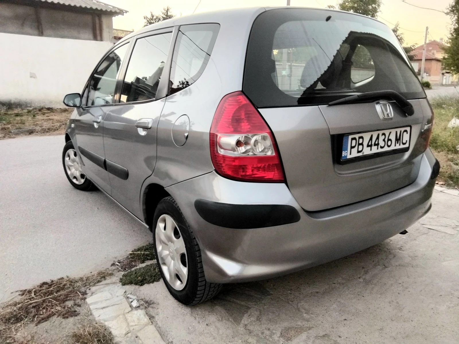 Honda Jazz 1.4i.80k + КЛИМА. БЕНЗИН , снимка 5 - Автомобили и джипове - 56043570
