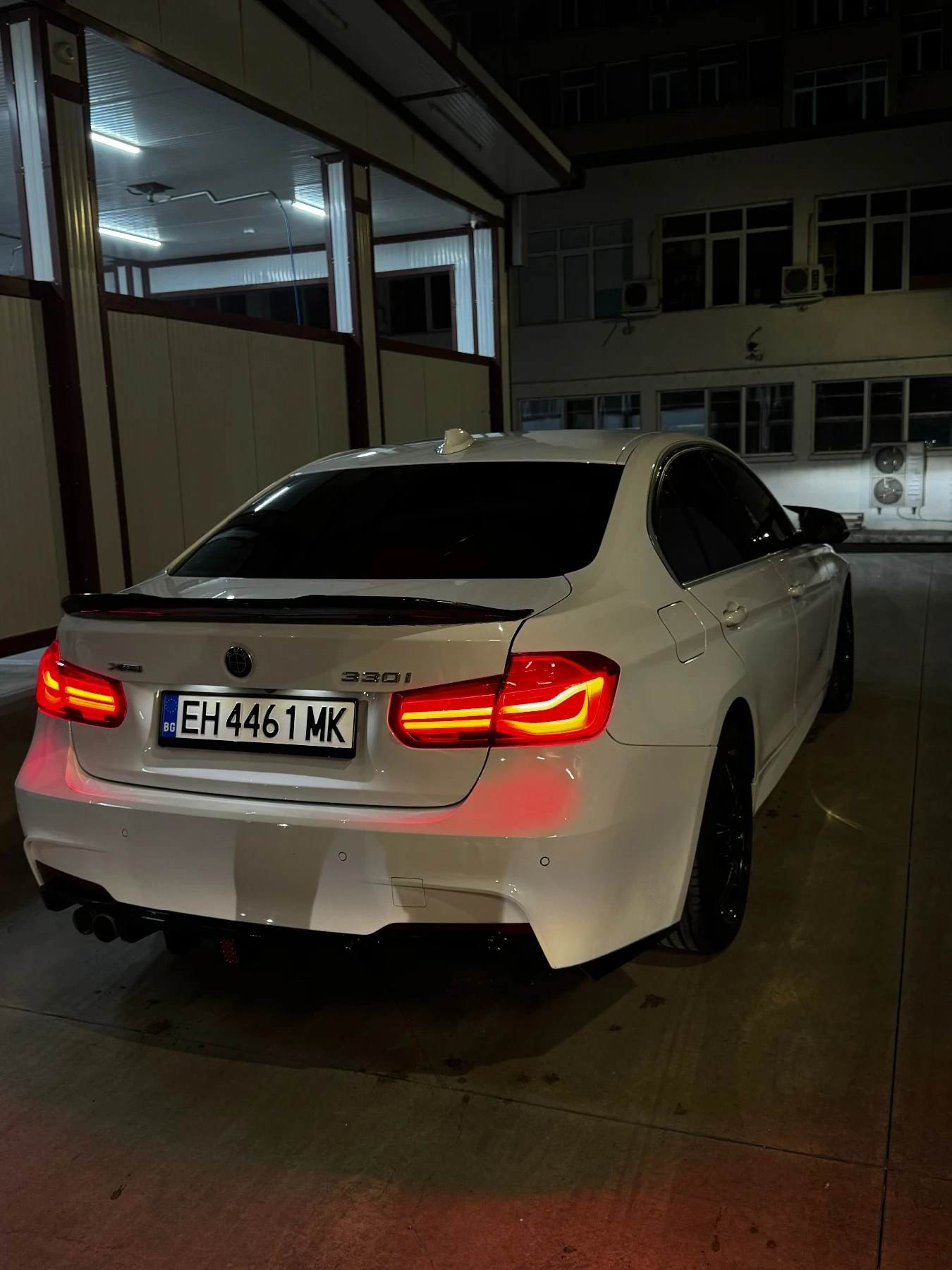 BMW 330, снимка 4 - Автомобили и джипове - 56319746