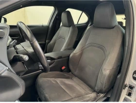 Lexus UX 250h * Лек удар* Камера* Lane assists* Adaptive Cruise*, снимка 5