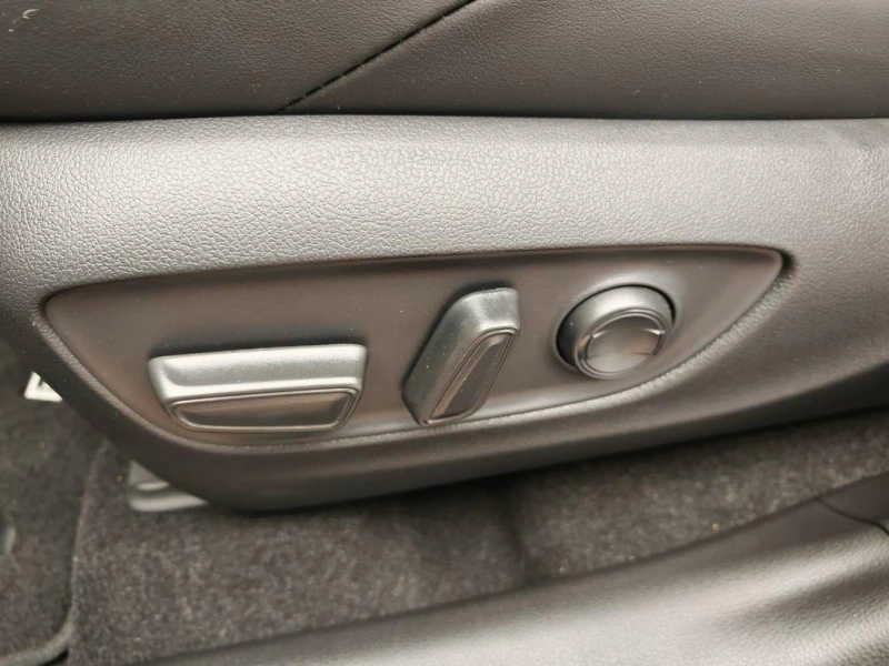 Toyota Rav4 2.5 PHEV STYLE 4x4 | 360; камера | TOP  В ГАРАНЦИЯ, снимка 13 - Автомобили и джипове - 52802100