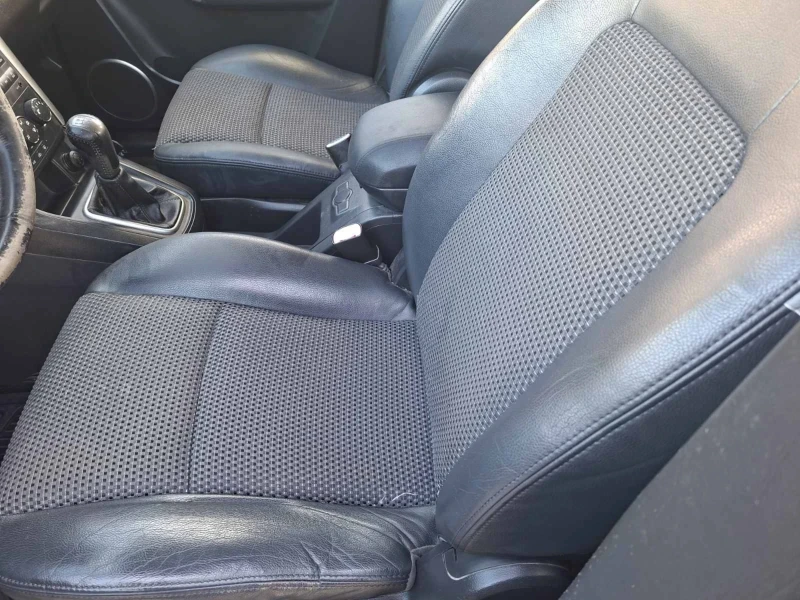 Chevrolet Captiva 2.4 газ, снимка 6 - Автомобили и джипове - 53236411