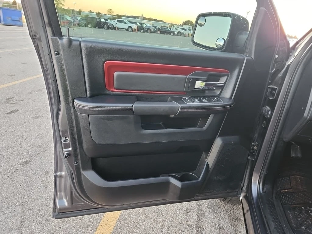 Dodge RAM 1500 * REBEL CREW CAB SHORT BED * CARFAX *   | Mobile.bg   7