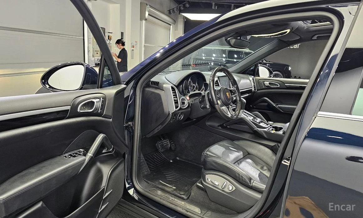Porsche Cayenne, снимка 10 - Автомобили и джипове - 53737010