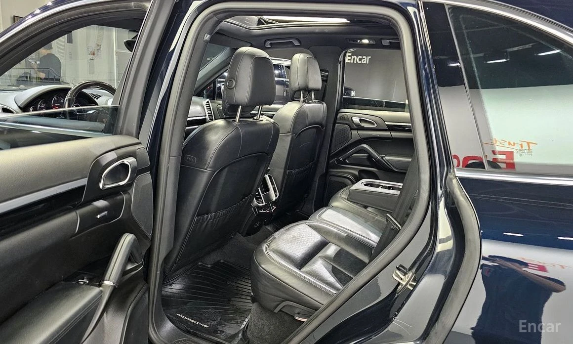 Porsche Cayenne, снимка 11 - Автомобили и джипове - 53737010