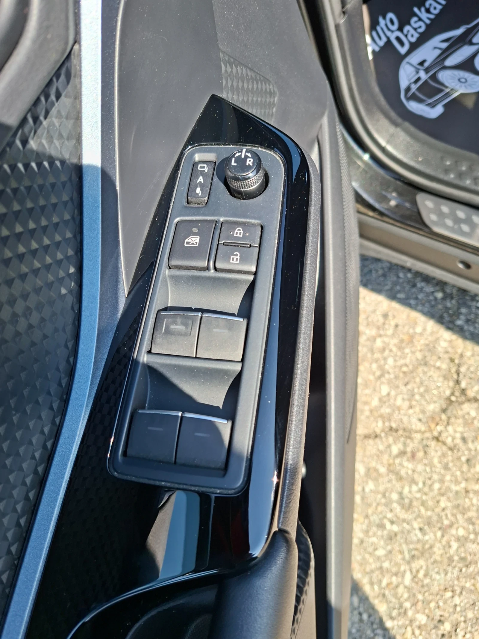 Toyota C-HR Toyota C-HR 2.0HYBRID, FACELIFT, NAVI+ CAMERA, KEY, снимка 16 - Автомобили и джипове - 53801723