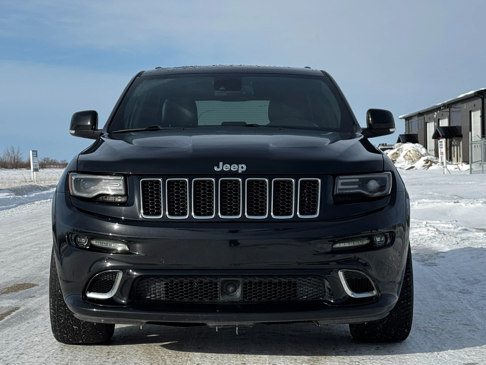 Jeep Grand cherokee SRT * * CARFAX * * АВТО КРЕДИТ * * , снимка 2 - Автомобили и джипове - 53990229