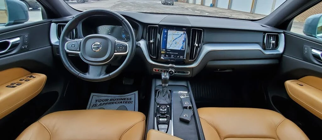 Volvo XC60 T6 Momentum AWD/Keyless/Lane Assist/B&W, снимка 10 - Автомобили и джипове - 54248855