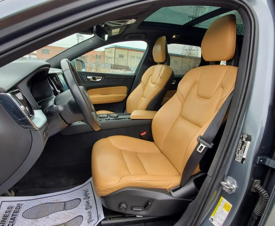 Volvo XC60 T6 Momentum AWD/Keyless/Lane Assist/B&W, снимка 9 - Автомобили и джипове - 54248855