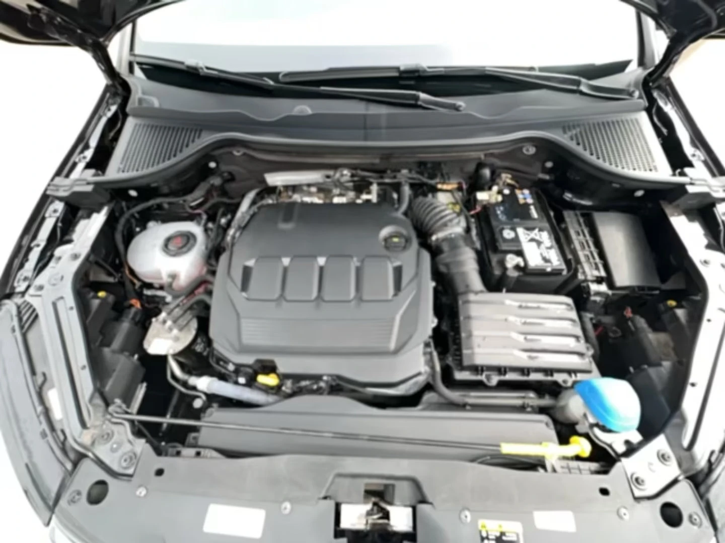 Skoda Karoq 2.0TDI/150HP/4X4/STYLE/MATRIX/AHK/MEMO/LED/366q, снимка 15 - Автомобили и джипове - 54753124