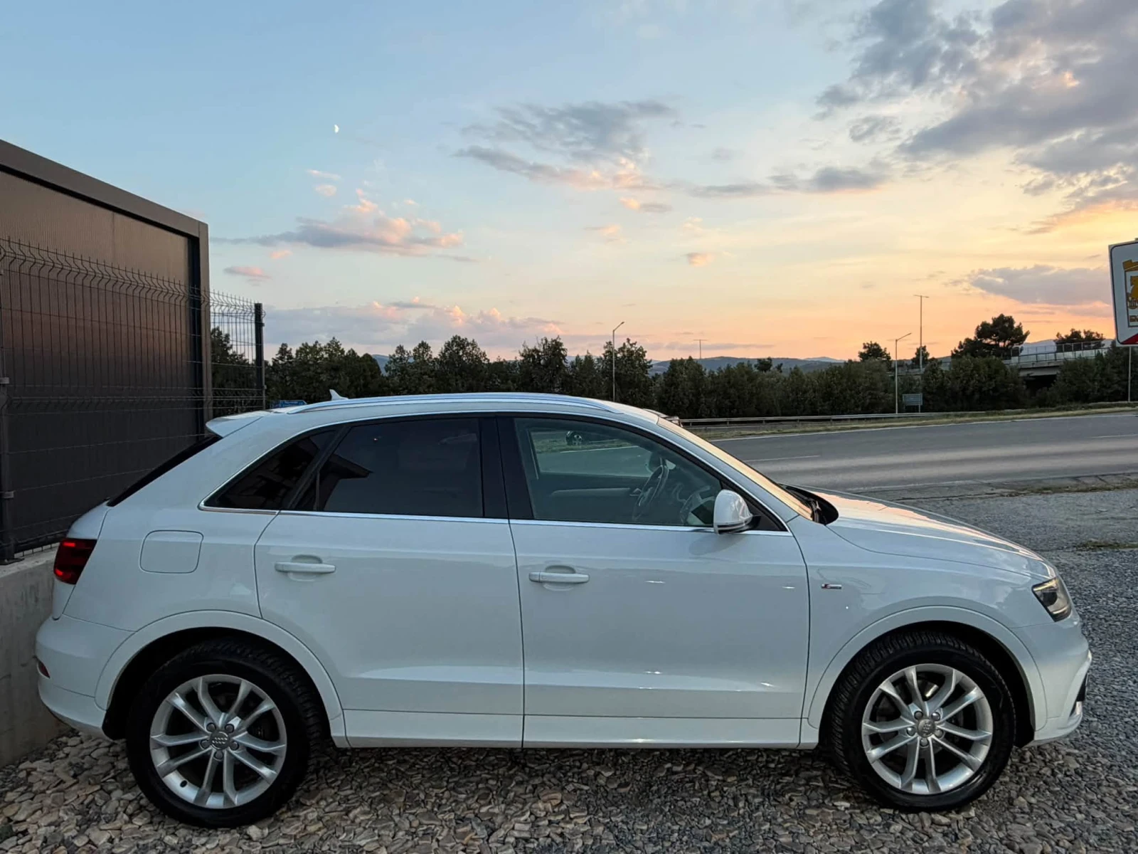 Audi Q3 S-Line/2.0TDI/177/Quattro/S-Tronic, снимка 4 - Автомобили и джипове - 56150042