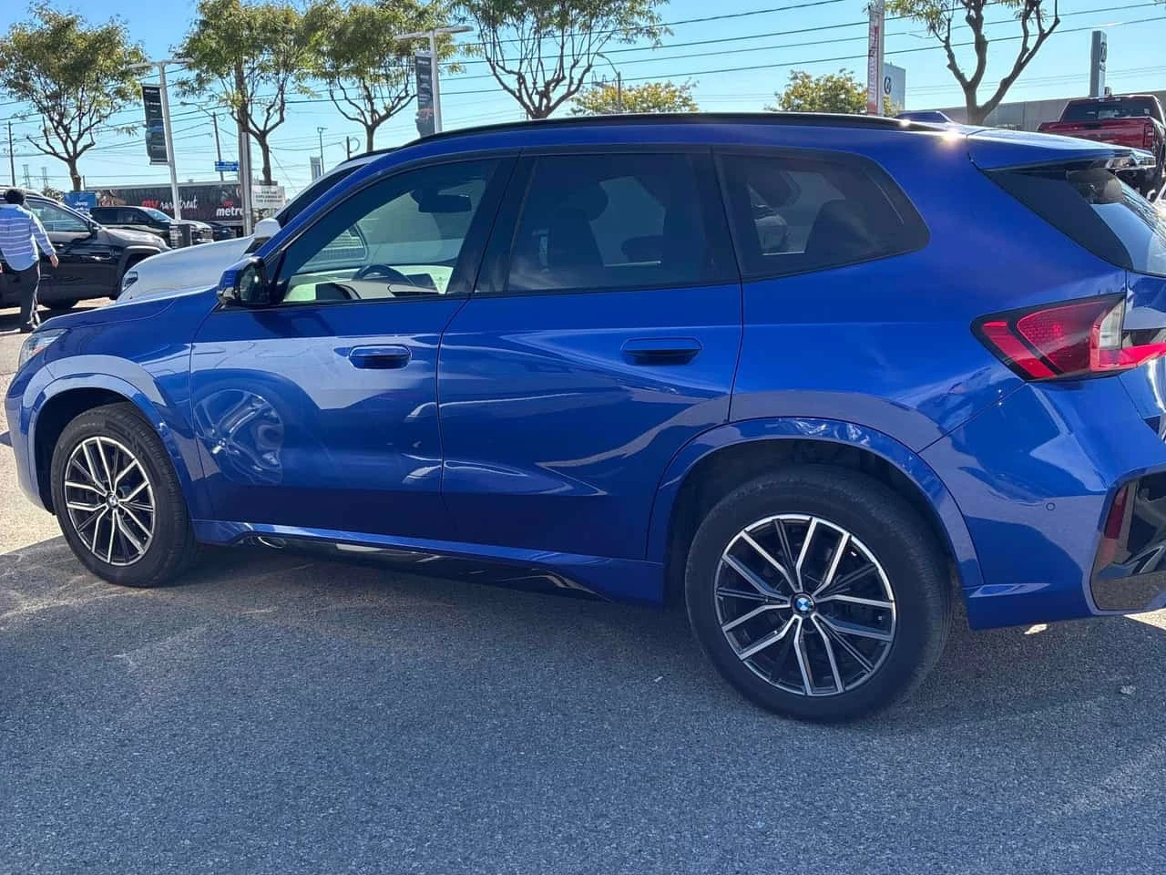 BMW X1 XDRIVE28I | CARFAX | АВТОКРЕДИТ БЕЗ ПЪРВОНАЧАЛНА , снимка 3 - Автомобили и джипове - 56228352