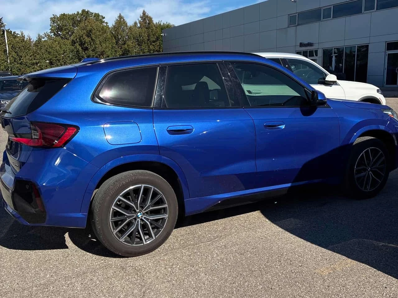 BMW X1 XDRIVE28I | CARFAX | АВТОКРЕДИТ БЕЗ ПЪРВОНАЧАЛНА , снимка 4 - Автомобили и джипове - 56228352