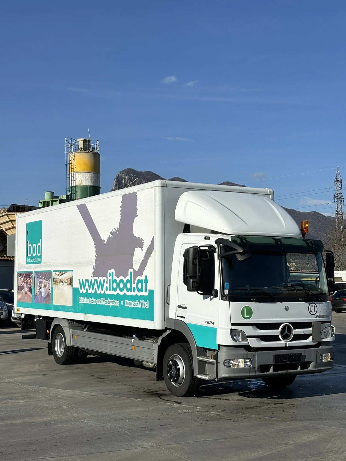 Mercedes-Benz Atego Фургон с падащ борд - 1224L - изображение 8