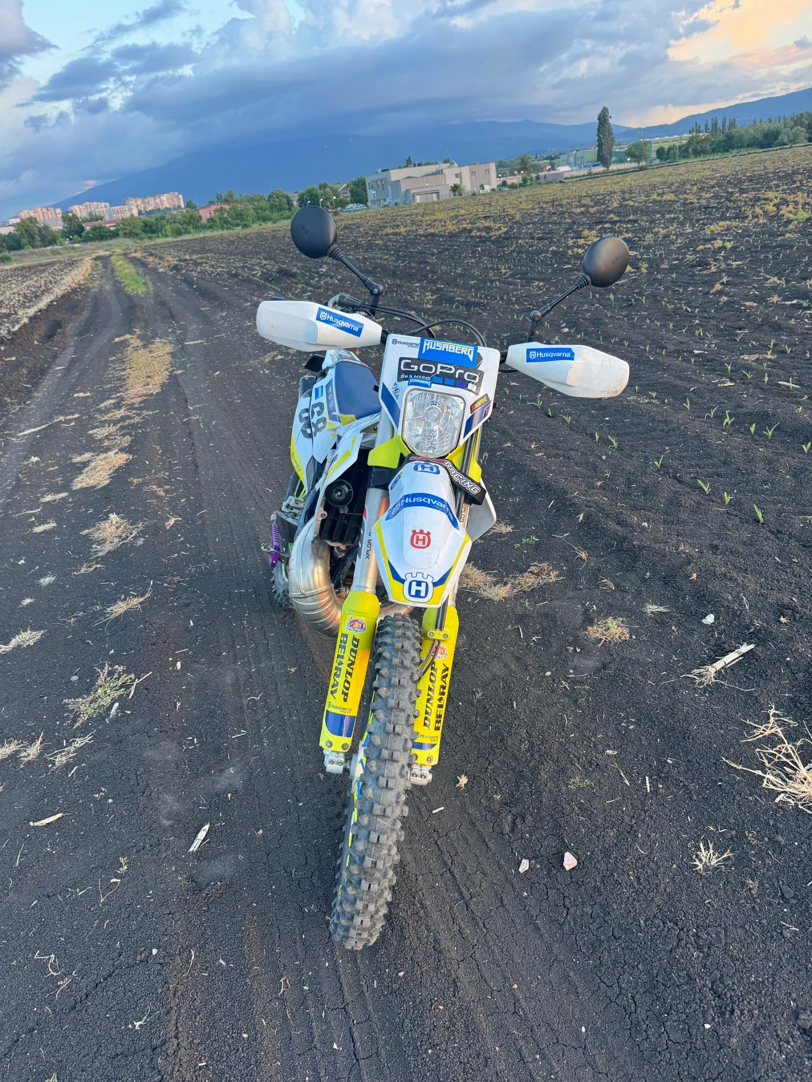Husqvarna TE 300 2 stroke, снимка 2 - Мотоциклети и мототехника - 54683363
