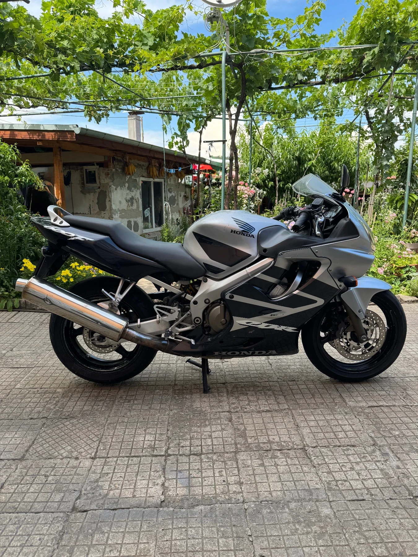 Honda Cbr F4i, снимка 7 - Мотоциклети и мототехника - 55995914