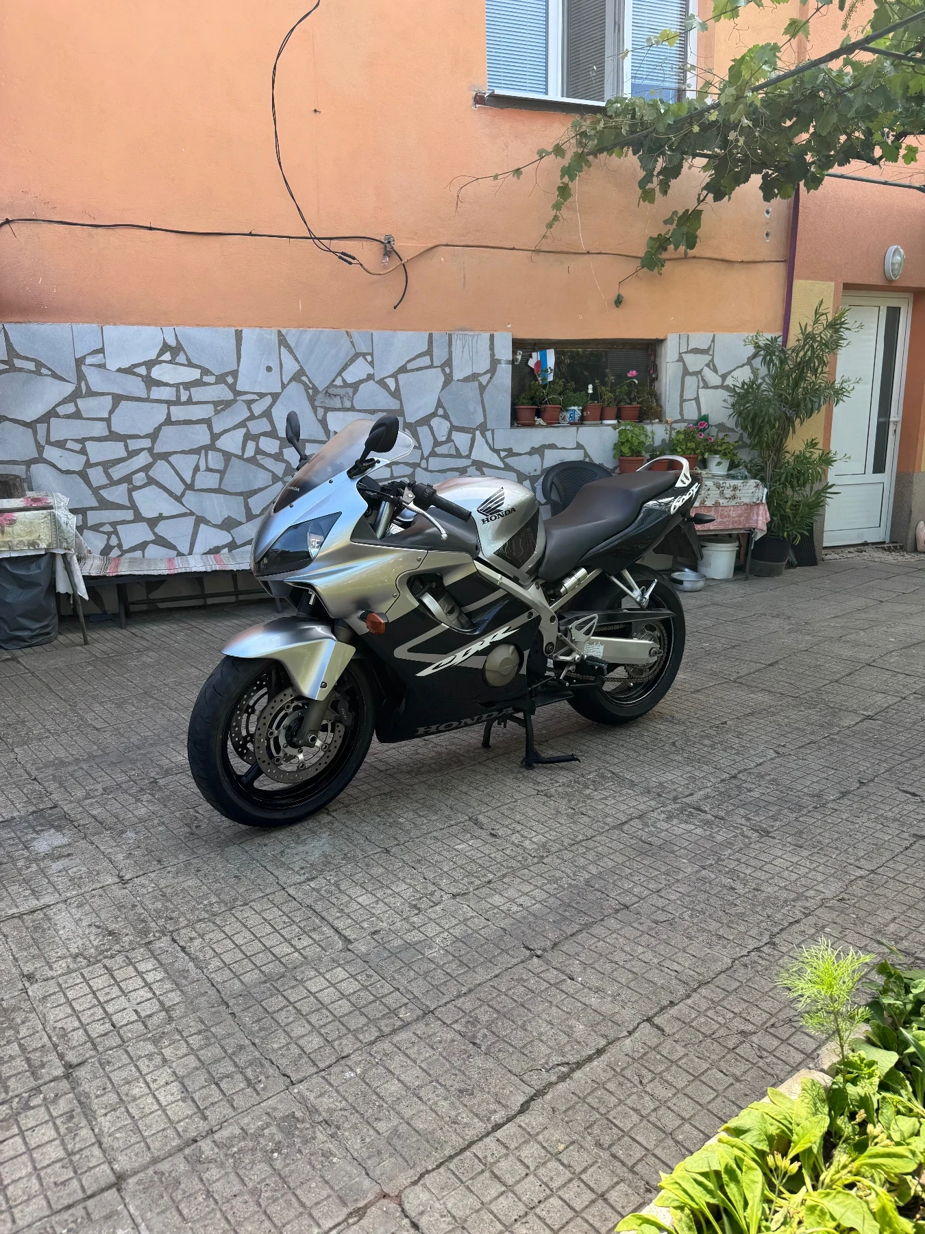 Honda Cbr F4i, снимка 4 - Мотоциклети и мототехника - 55995914