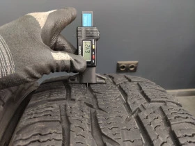 Гуми Зимни 235/65R16, снимка 4