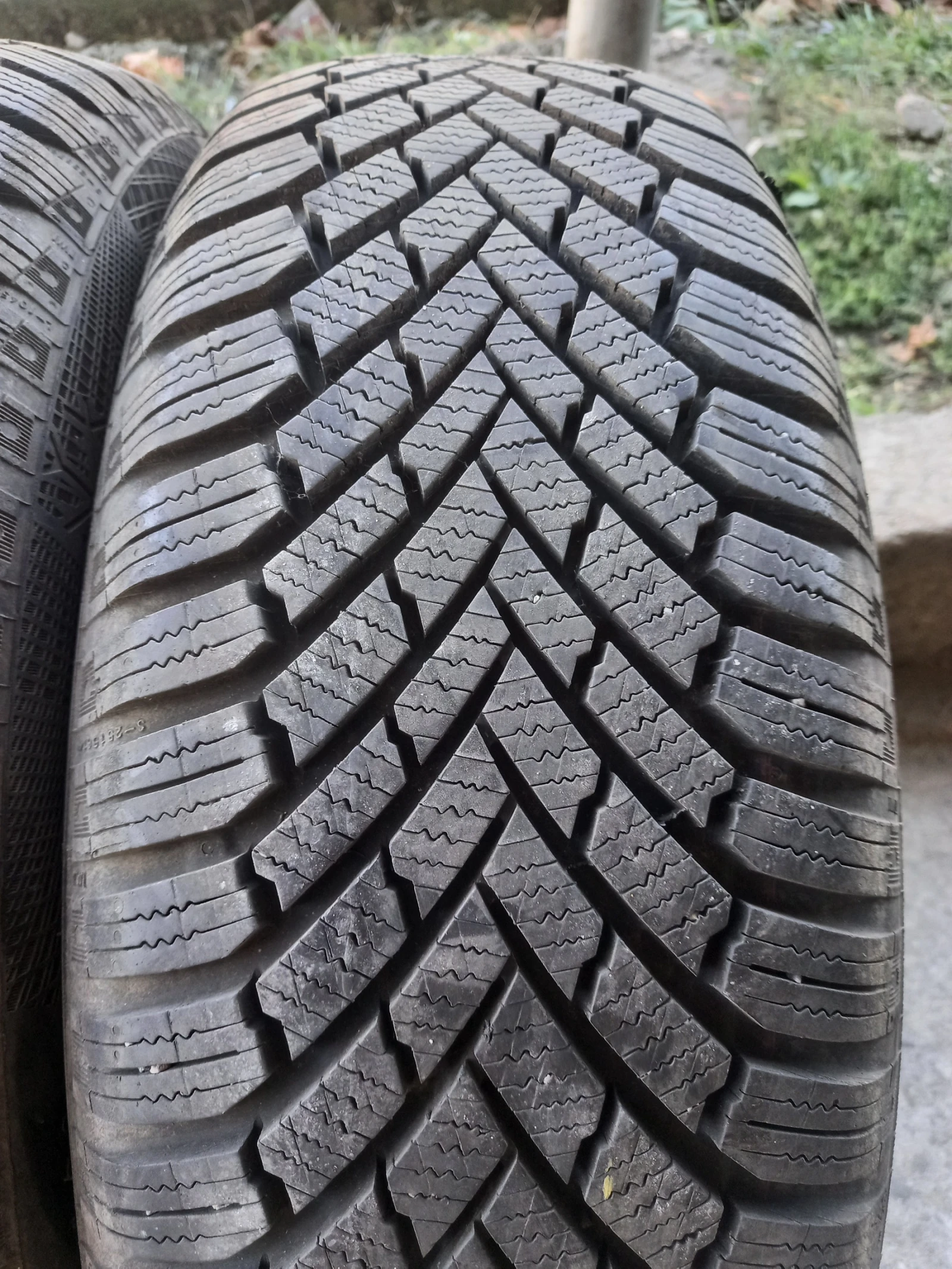 Гуми Зимни 195/60R16, снимка 2 - Гуми и джанти - 56137059