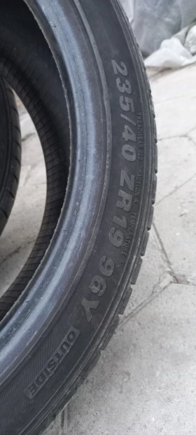 Гуми Летни 235/40R19, снимка 11 - Гуми и джанти - 46950423