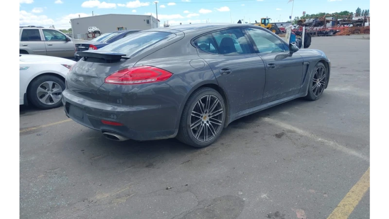 Porsche Panamera 4, снимка 4 - Автомобили и джипове - 47703761