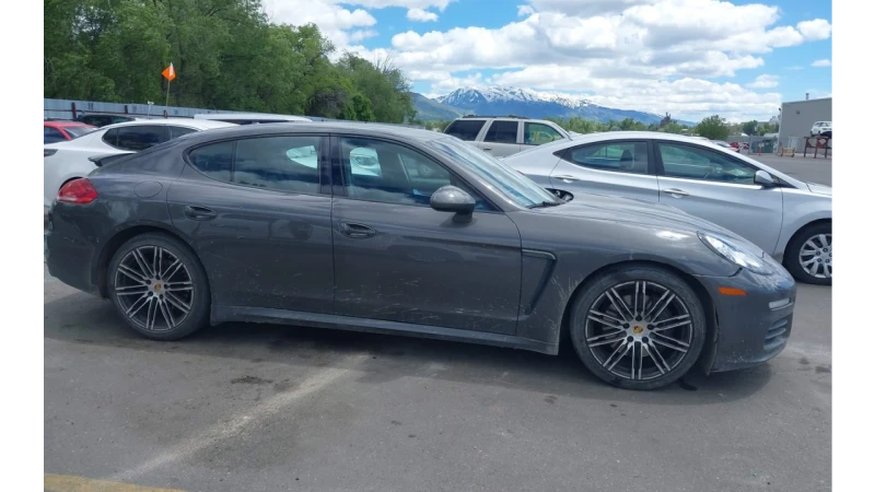 Porsche Panamera 4, снимка 7 - Автомобили и джипове - 47703761