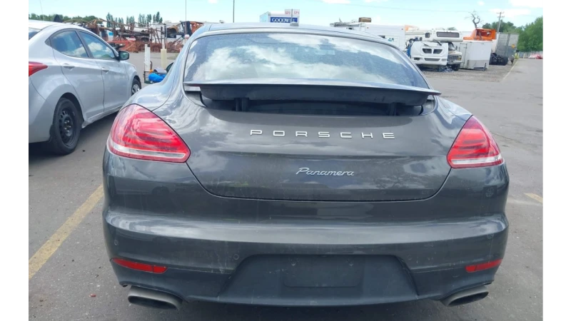 Porsche Panamera 4, снимка 8 - Автомобили и джипове - 47703761