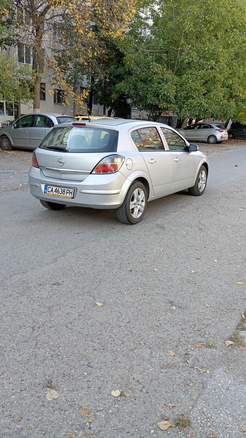 Opel Astra 1.7cdti, снимка 2 - Автомобили и джипове - 47793235