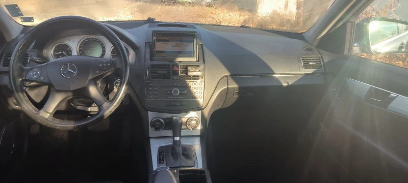 Mercedes-Benz C 220, снимка 5 - Автомобили и джипове - 48021742