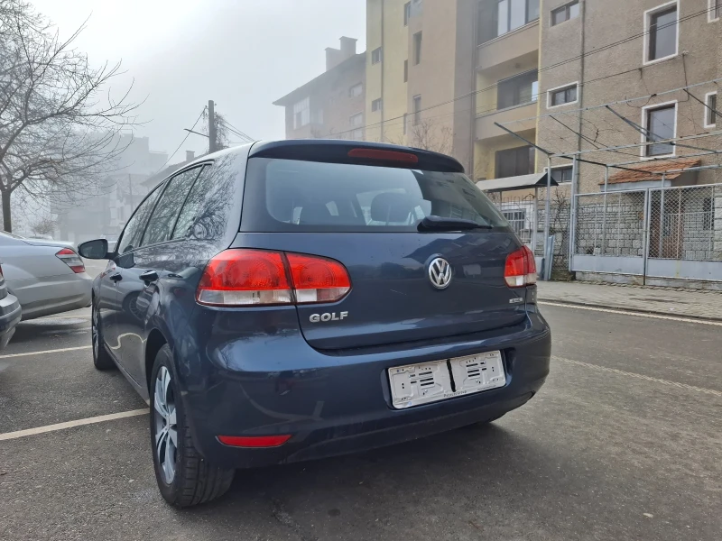 VW Golf Хубава кола, снимка 5 - Автомобили и джипове - 48826251