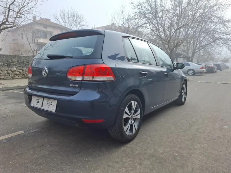 VW Golf Хубава кола, снимка 4 - Автомобили и джипове - 48826251