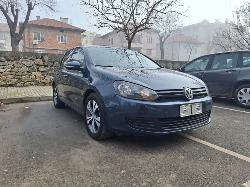 VW Golf Хубава кола, снимка 1 - Автомобили и джипове - 48826251