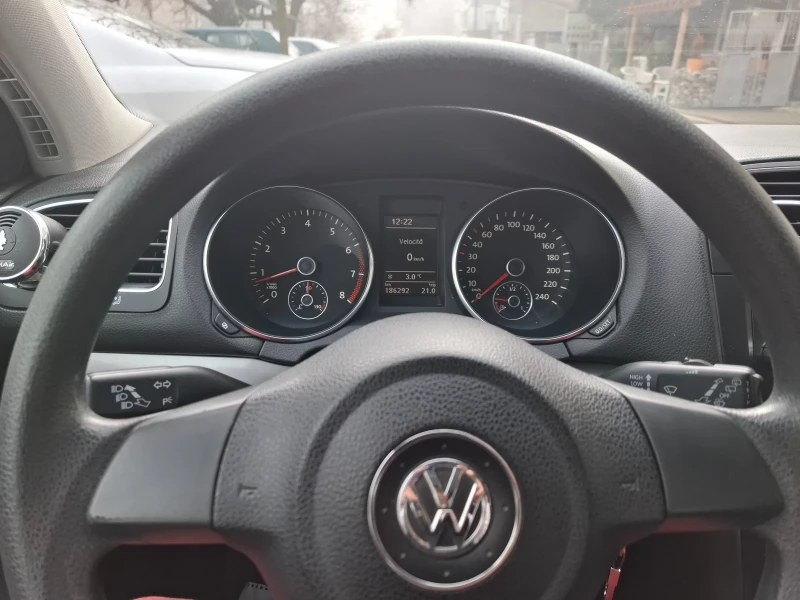 VW Golf Хубава кола, снимка 13 - Автомобили и джипове - 48826251