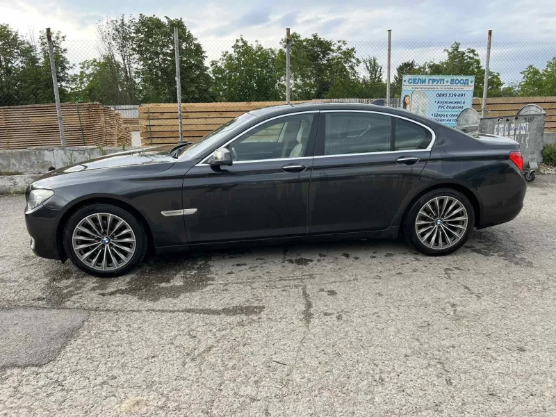 BMW 730 На задно, снимка 2 - Автомобили и джипове - 48954627