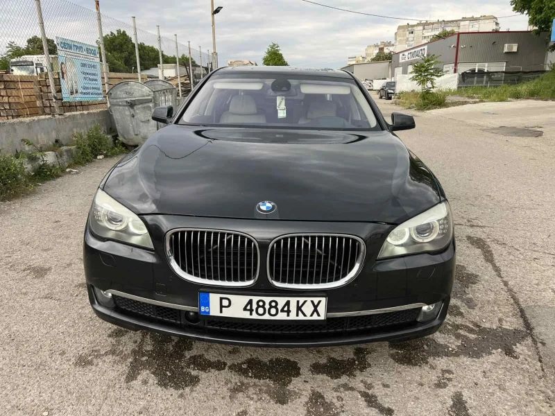 BMW 730 На задно, снимка 1 - Автомобили и джипове - 48954627