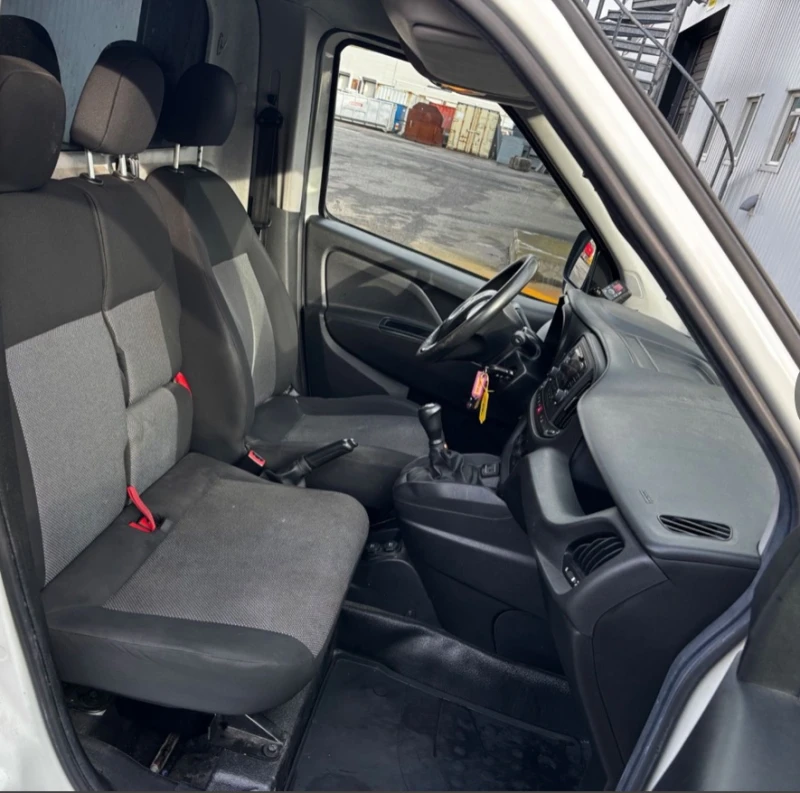 Fiat Doblo, снимка 11 - Автомобили и джипове - 49469620