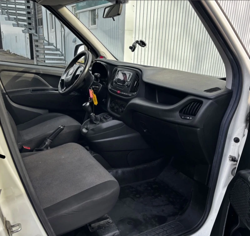 Fiat Doblo, снимка 12 - Автомобили и джипове - 49469620