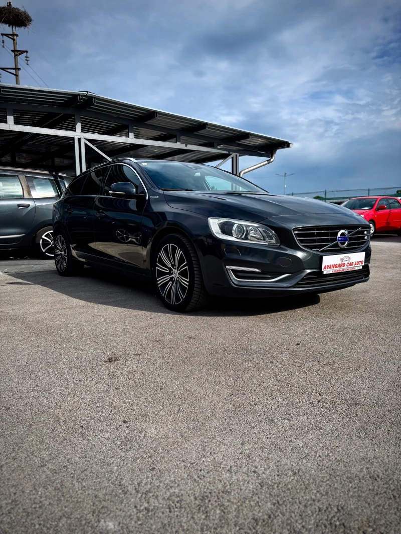 Volvo V60, снимка 2 - Автомобили и джипове - 50905601