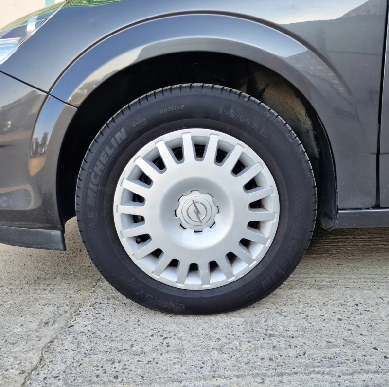 Opel Astra 1.6 ОТ БЪЛГАРИЯ, снимка 11 - Автомобили и джипове - 50734963