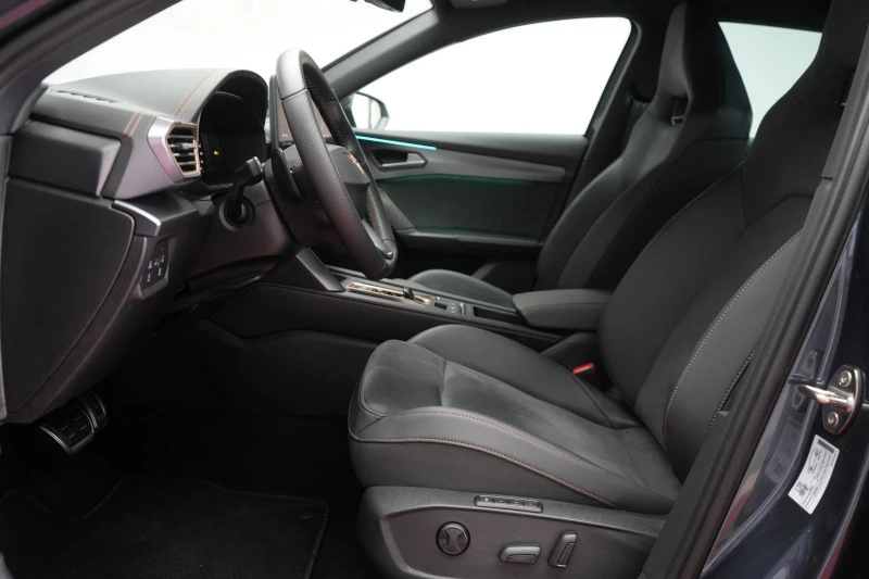 Cupra Formentor VZ* 333HP* FACELIFT* MEMORY* DISTR* CAM* KEYLESS* , снимка 5 - Автомобили и джипове - 52470858