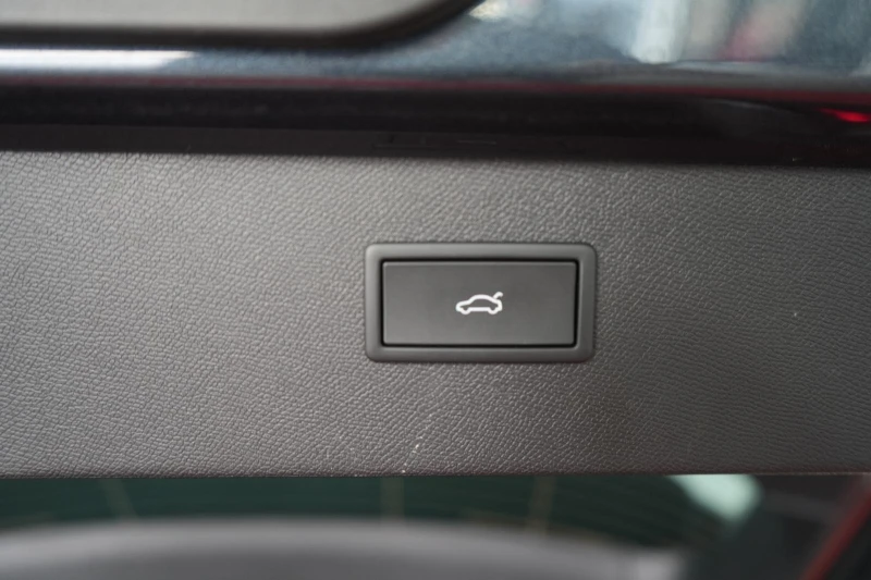 Cupra Formentor VZ* 333HP* FACELIFT* MEMORY* DISTR* CAM* KEYLESS* , снимка 17 - Автомобили и джипове - 52470858