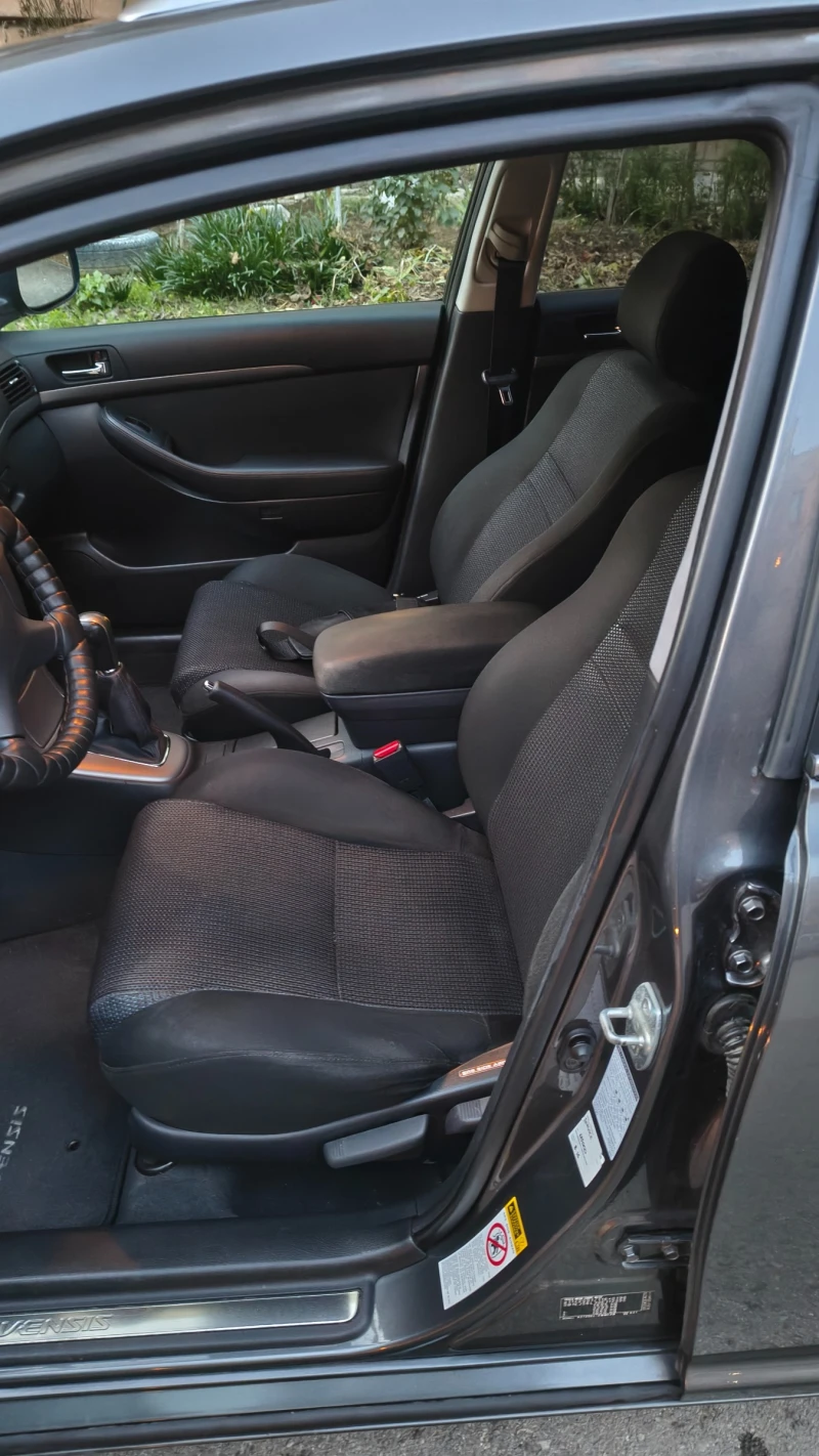 Toyota Avensis, снимка 7 - Автомобили и джипове - 52591954