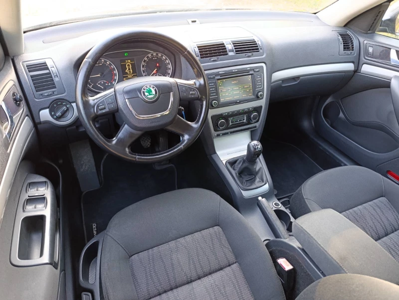 Skoda Octavia 2.0 140к.с BMM 6 скорости, снимка 11 - Автомобили и джипове - 52850498
