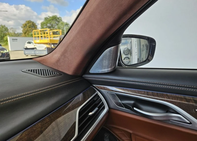 BMW 760 M760Li xDrive, снимка 11 - Автомобили и джипове - 52892244