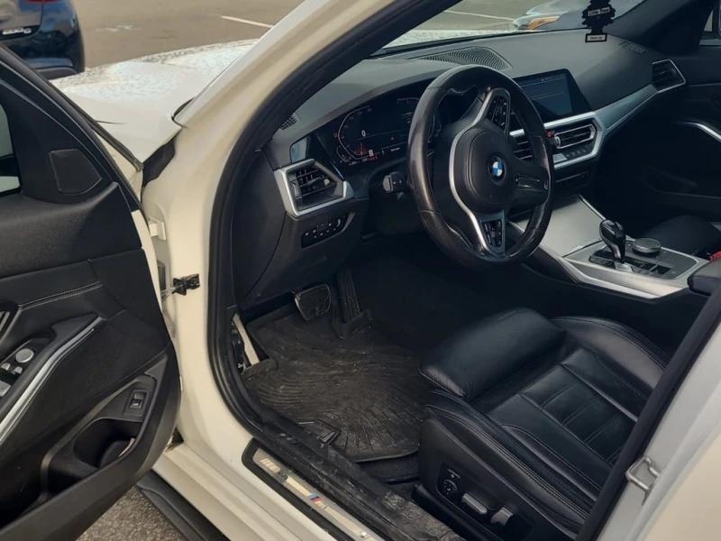 BMW 330 * 330i xDrive * CARFAX * ФИНАНСИРАНЕ, снимка 5 - Автомобили и джипове - 53013988