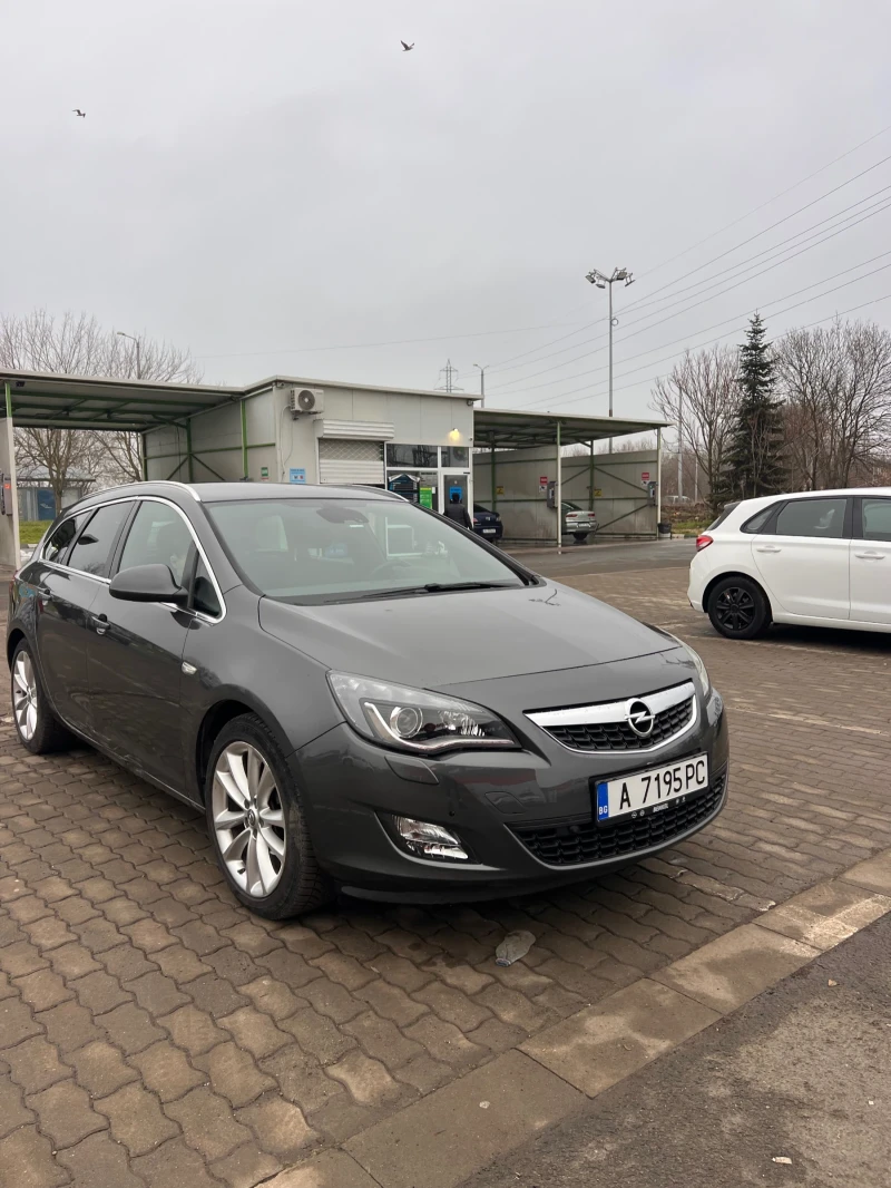 Opel Astra 1.4 TURBO FULL EXTRAS, снимка 2 - Автомобили и джипове - 53211932