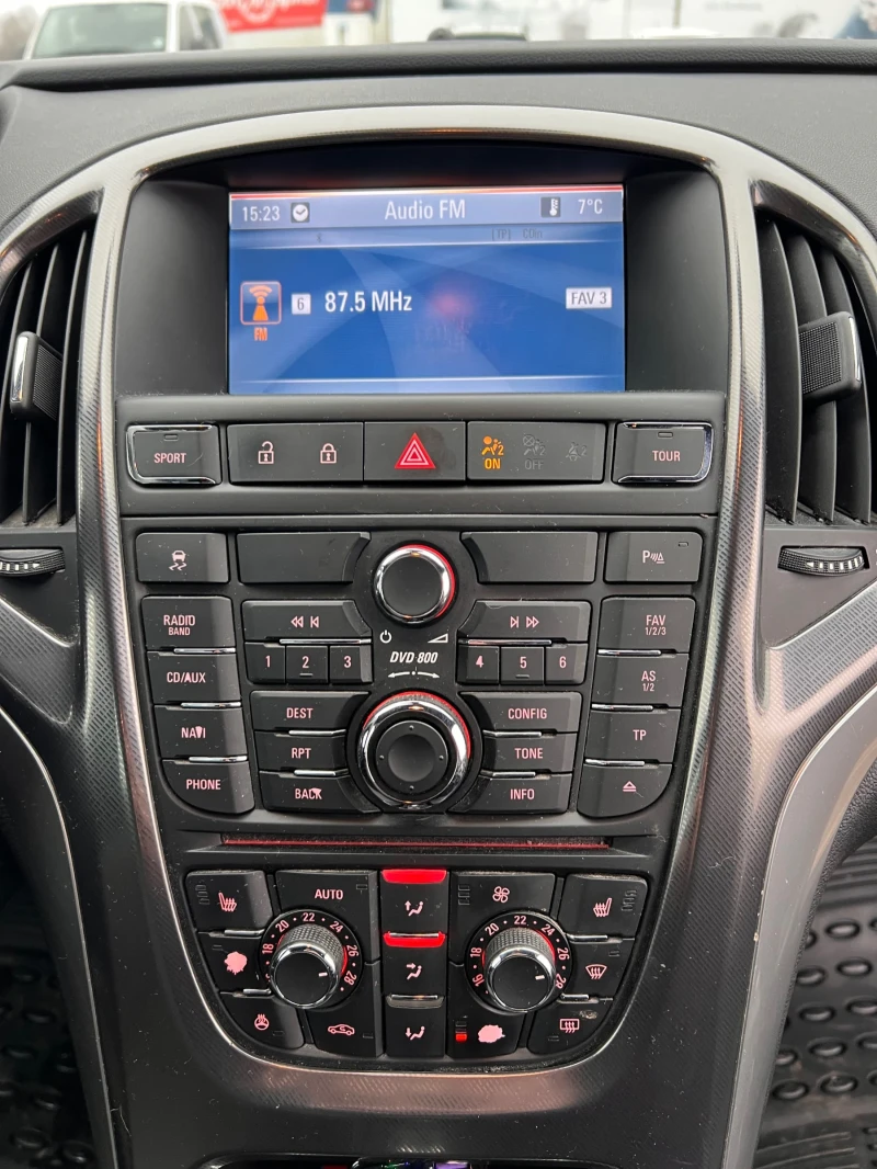 Opel Astra 1.4 TURBO FULL EXTRAS, снимка 6 - Автомобили и джипове - 53211932