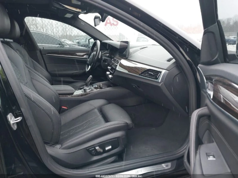 BMW 530 I xDrive, снимка 5 - Автомобили и джипове - 53535294